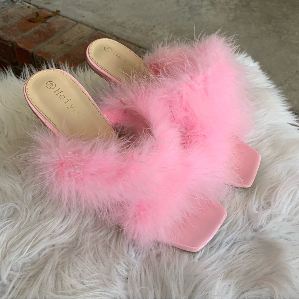 Heiyom Pink Fluffy Women's Sandals Size 10